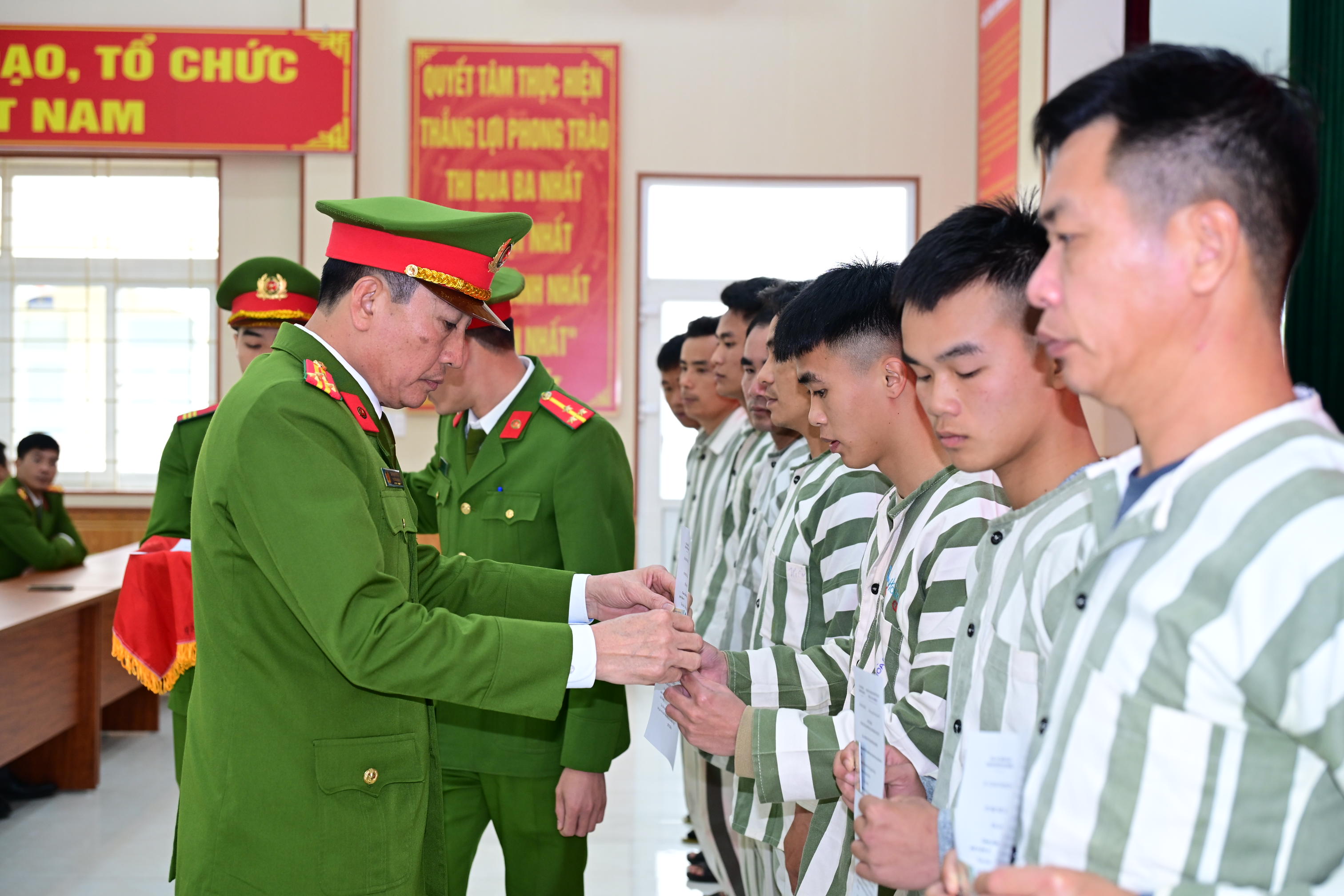 97 phạm nhân được giảm thời hạn chấp hành hình phạt tù dịp Tết Nguyên đán Bính Ngọ 2026